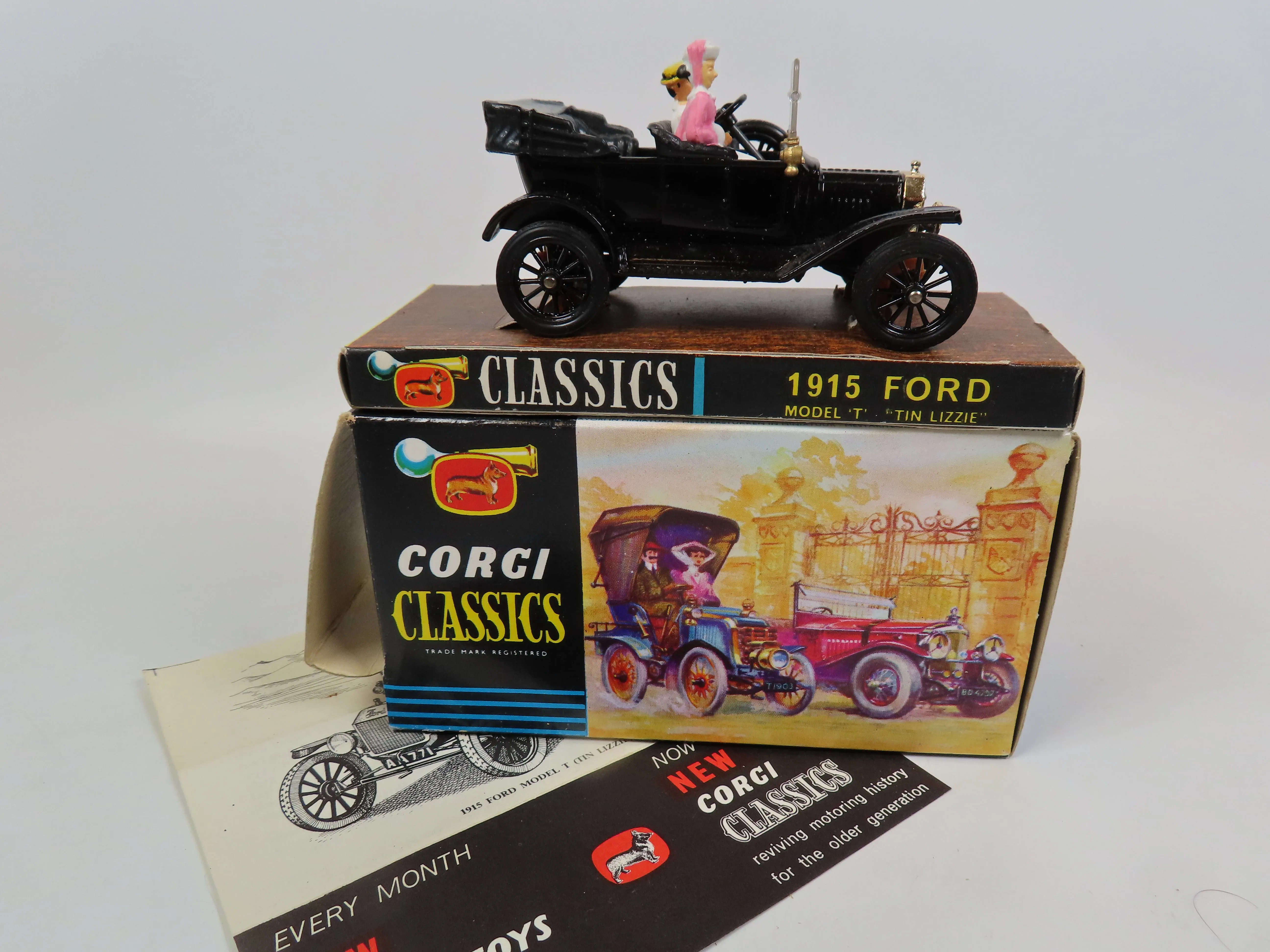 Corgi Classics 901  - 1915 Ford Model T Tin Lizzie - Mint boxed.