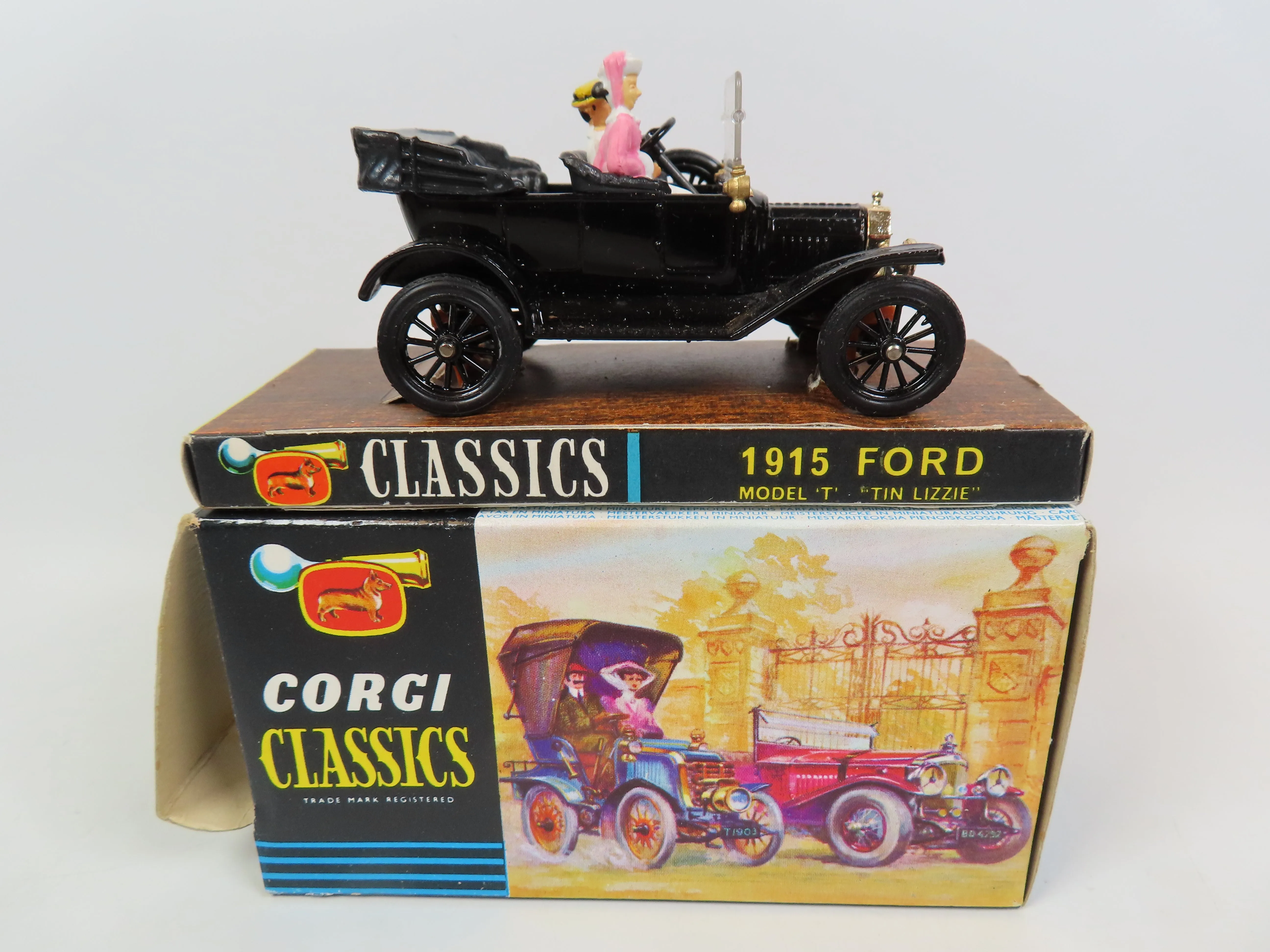 Corgi Classics 901  - 1915 Ford Model T Tin Lizzie - Mint boxed.