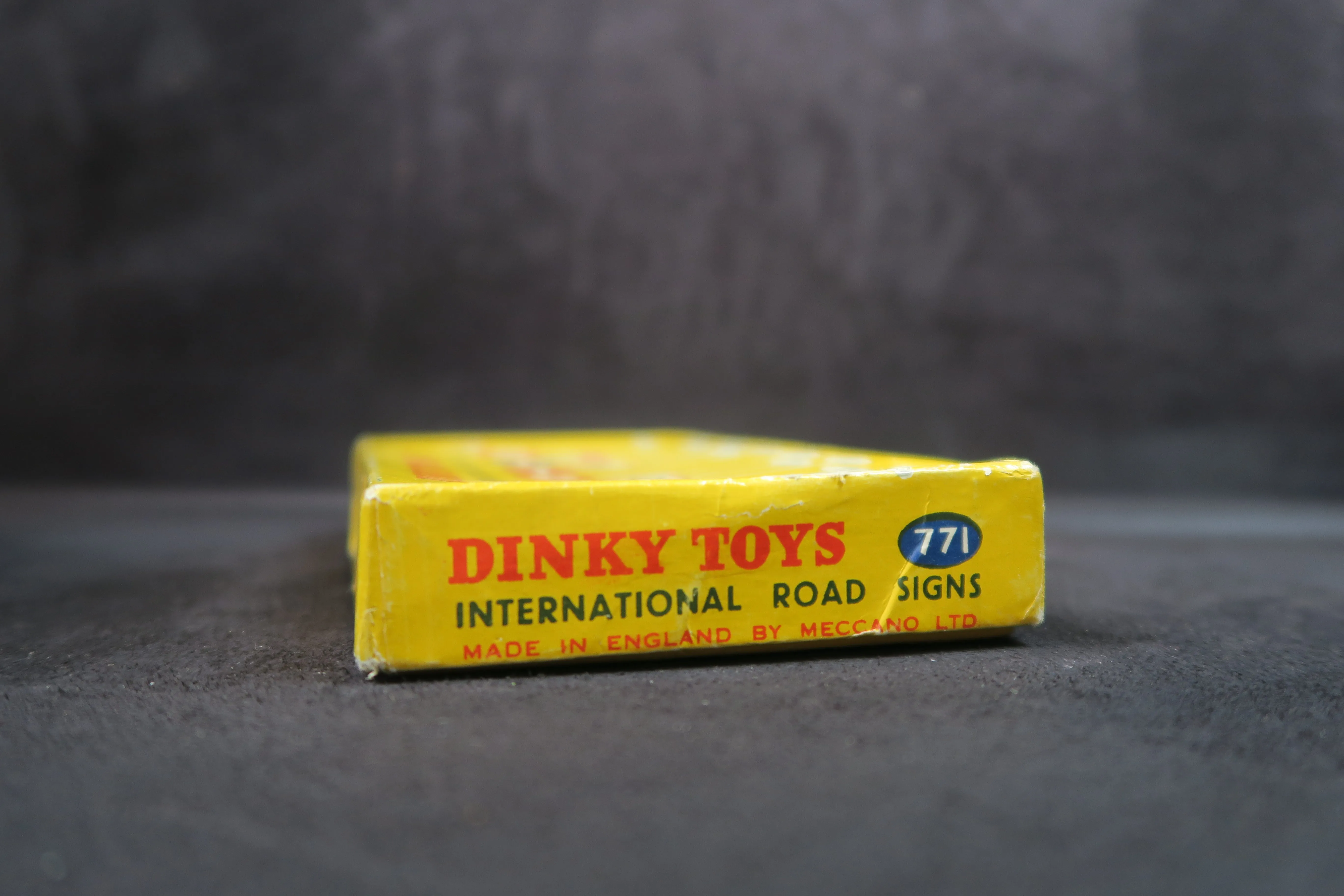 Dinky Toys No.771  International Road Signs,  99.9% Mint/Boxed!