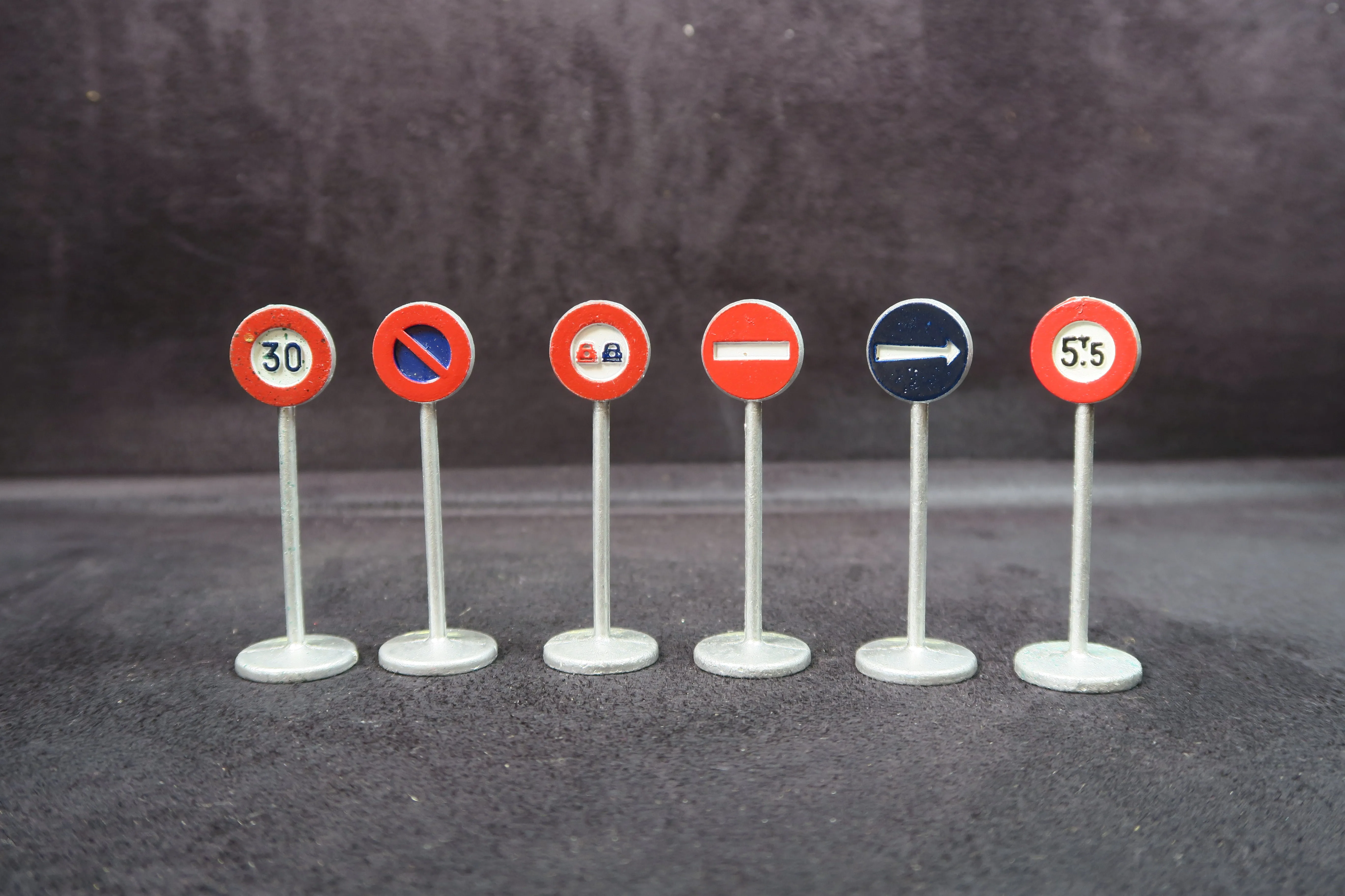 Dinky Toys No.771  International Road Signs,  99.9% Mint/Boxed!