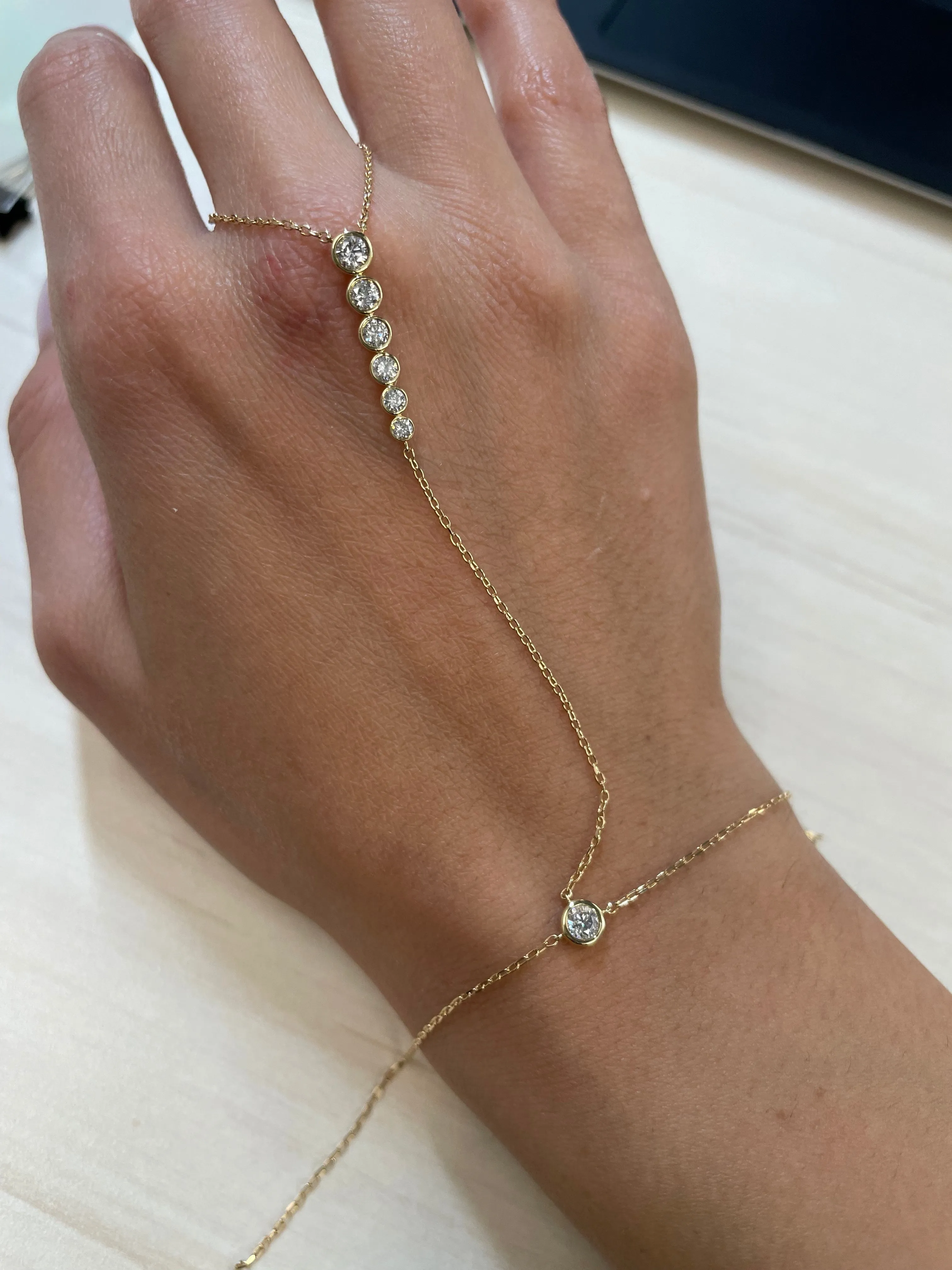 Graduated Bezel Diamond Hand Chain